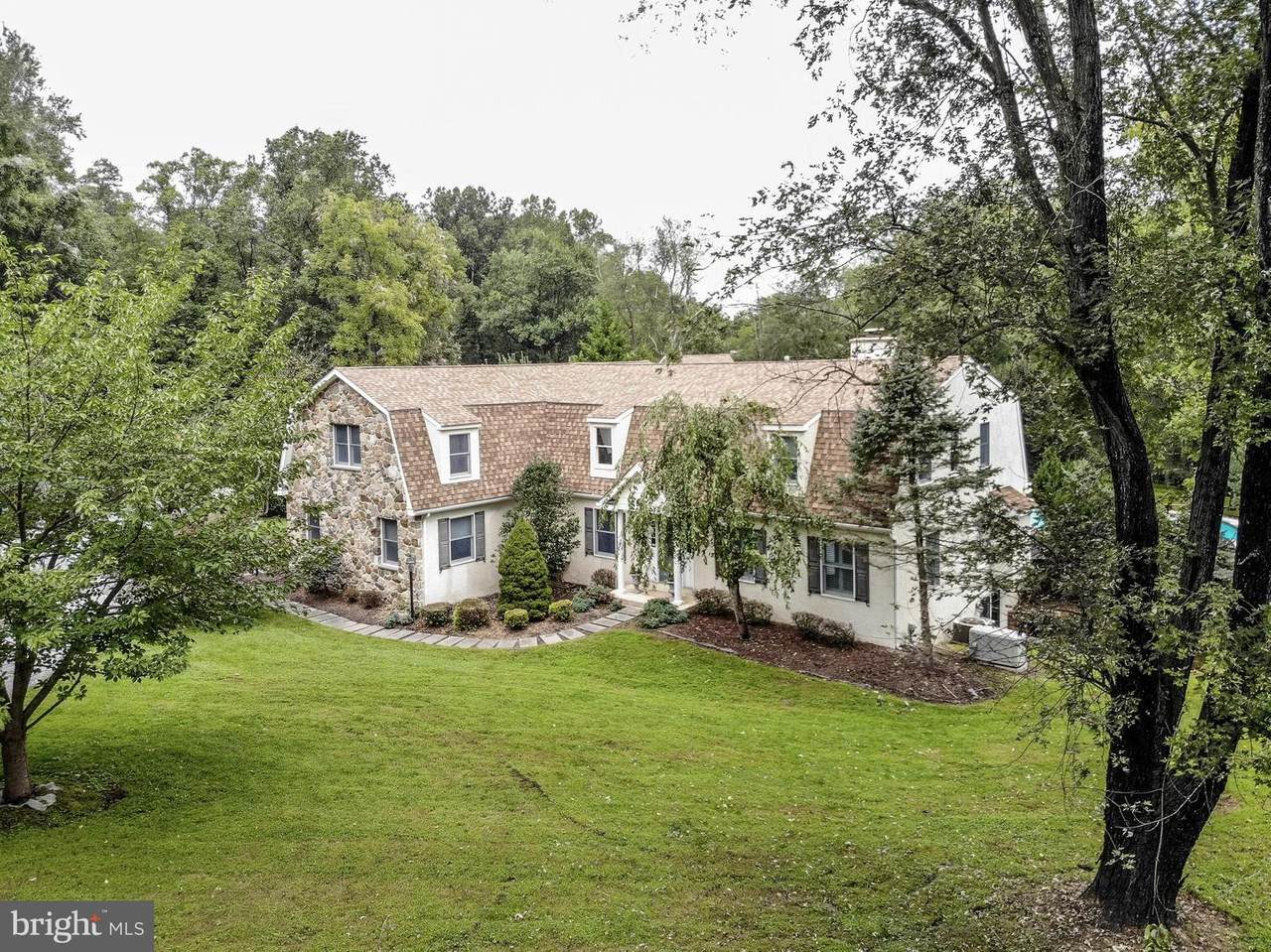 1657 Warpath Road - Photo 1