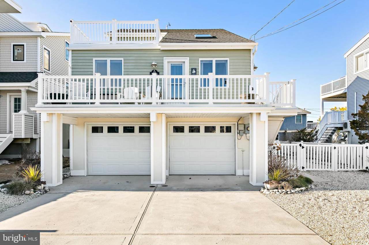 105 Barnegat Avenue - Photo 1