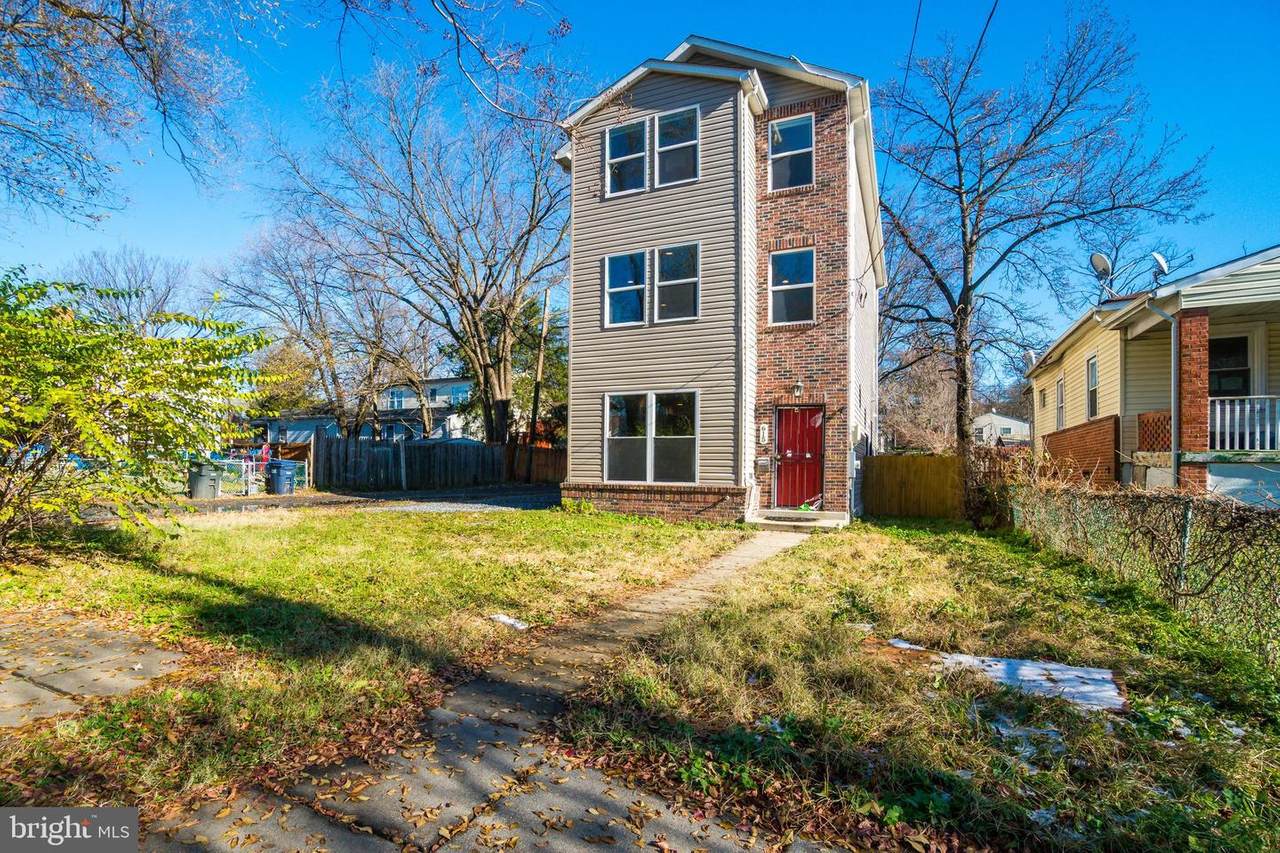 615 57TH Street - Photo 1