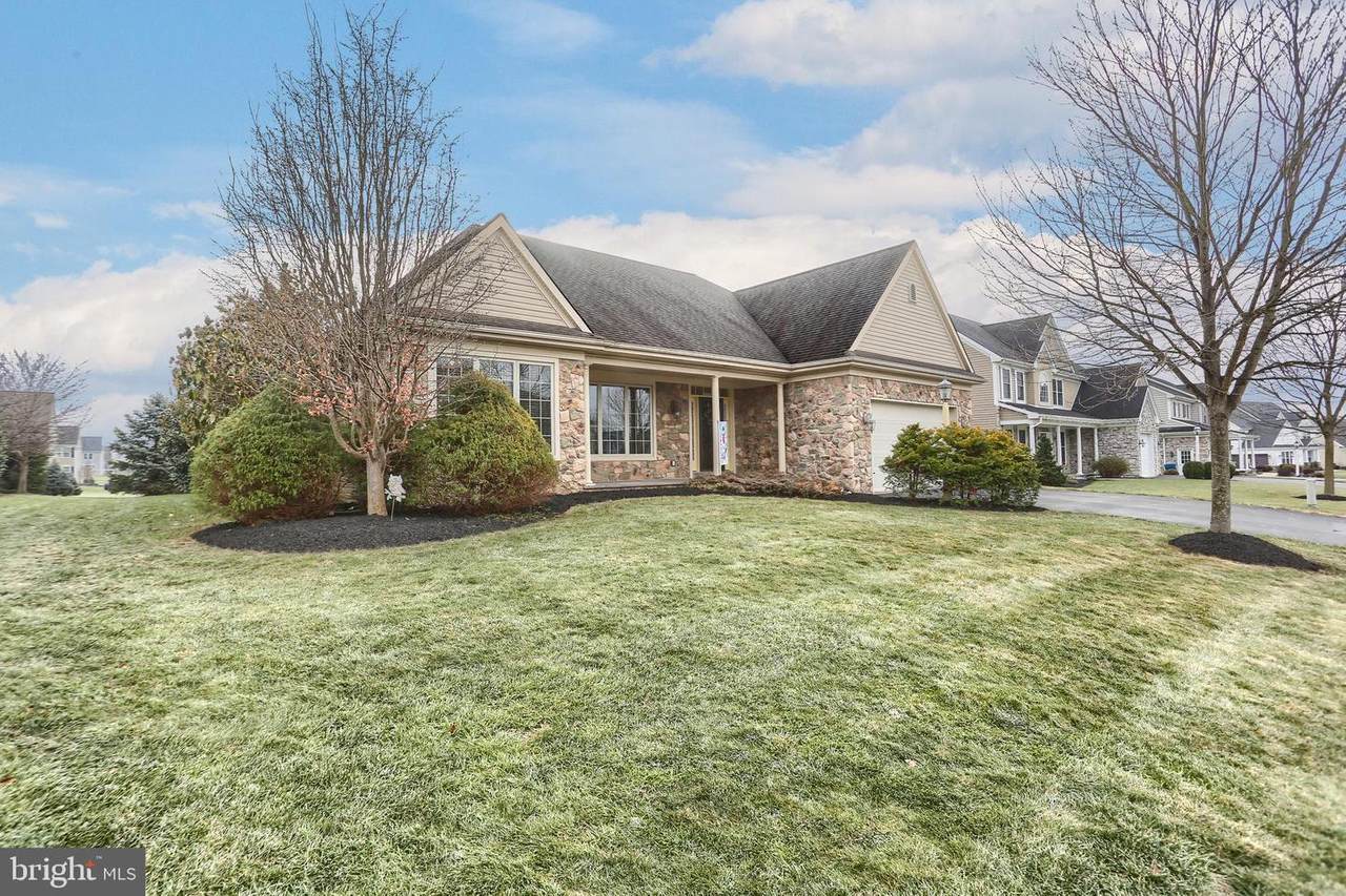 609 Greenhedge Dr - Photo 1
