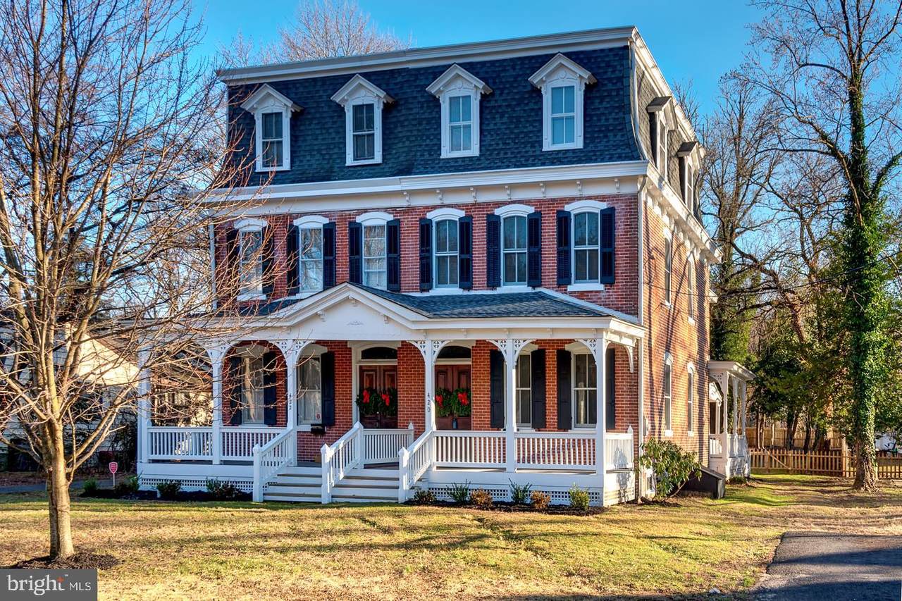 420 Summer Avenue - Photo 1