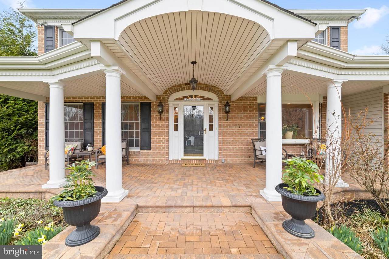 228 Sentinel Avenue - Photo 1