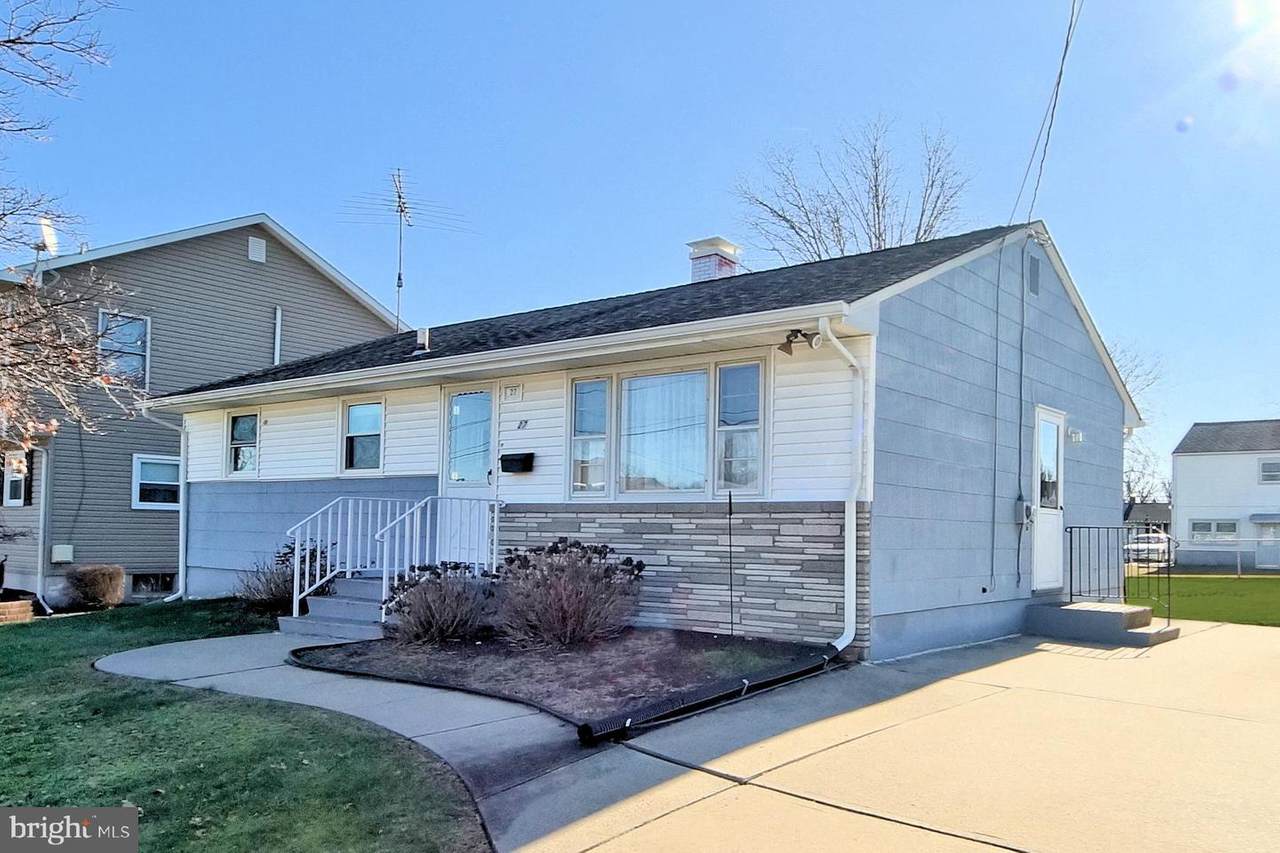 27 Jamaica Way - Photo 1