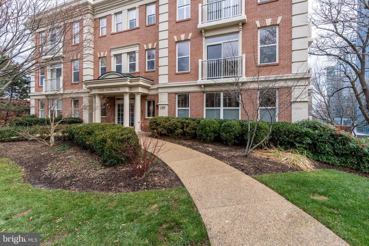 1555 Colonial Terrace - Photo 1