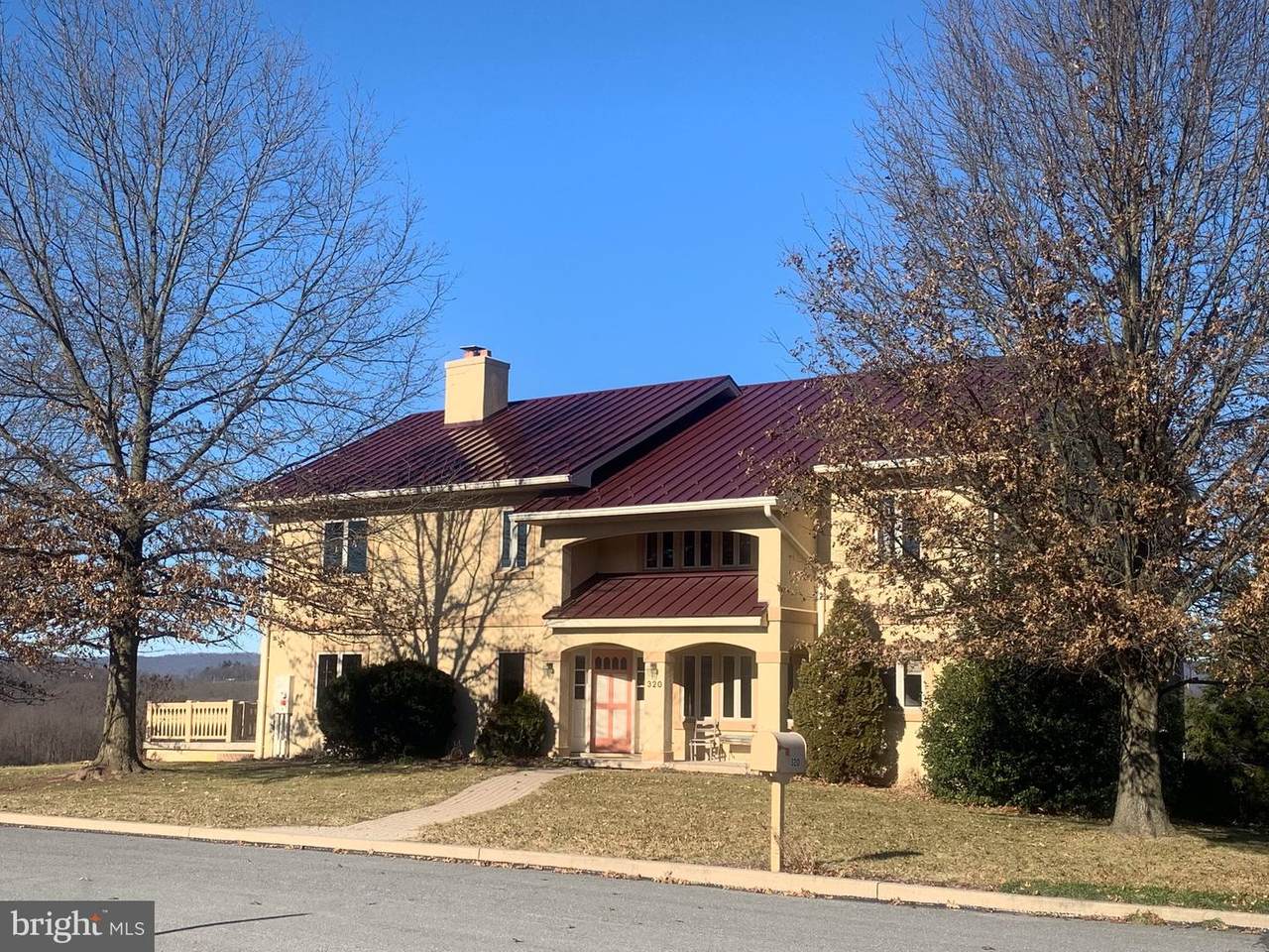 320 Tennessee Avenue - Photo 1