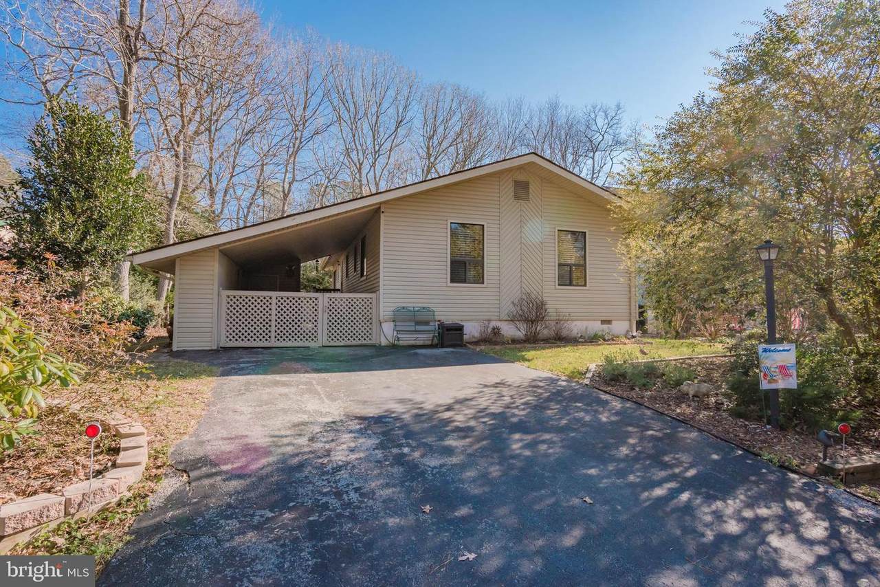 31 Royal Oaks Drive - Photo 1