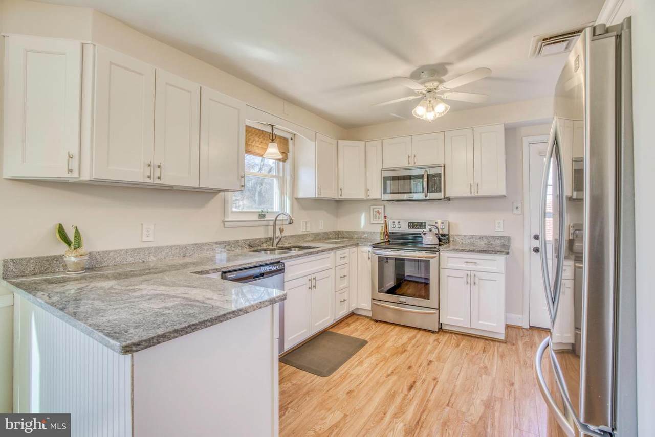 1305 Glendale Road - Photo 1