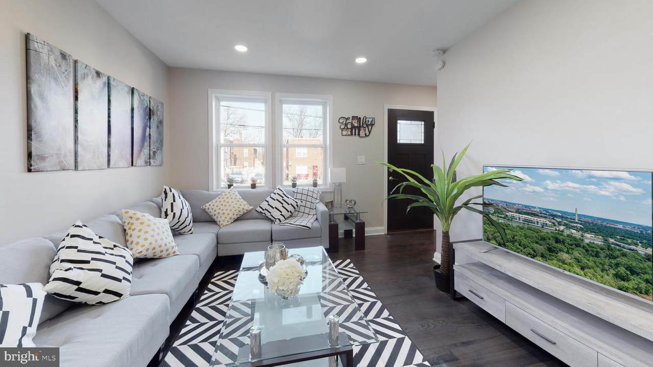 4407 Foote Street - Photo 1