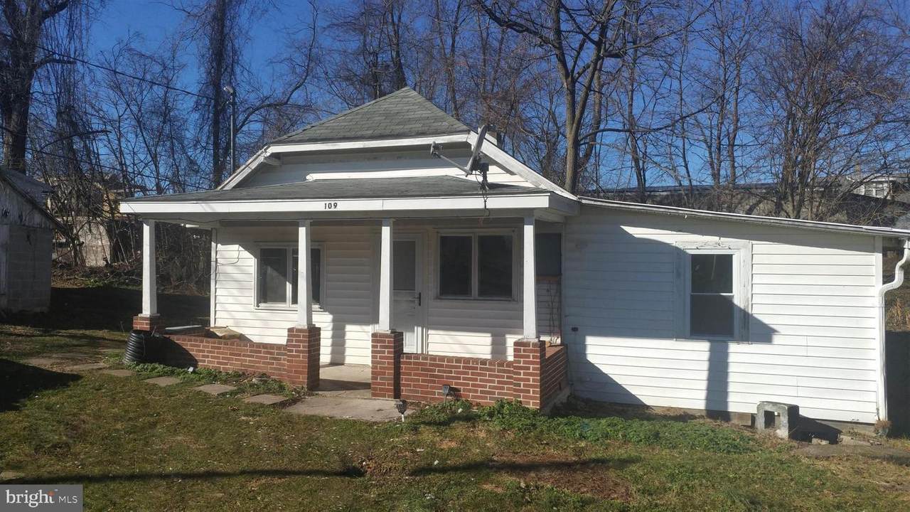 109 Harrisburg Street - Photo 1