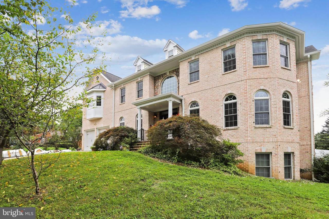 6529 Fairlawn Drive - Photo 1