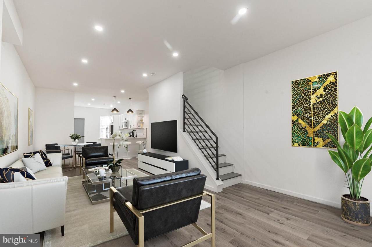 1362 Paxon Street - Photo 1