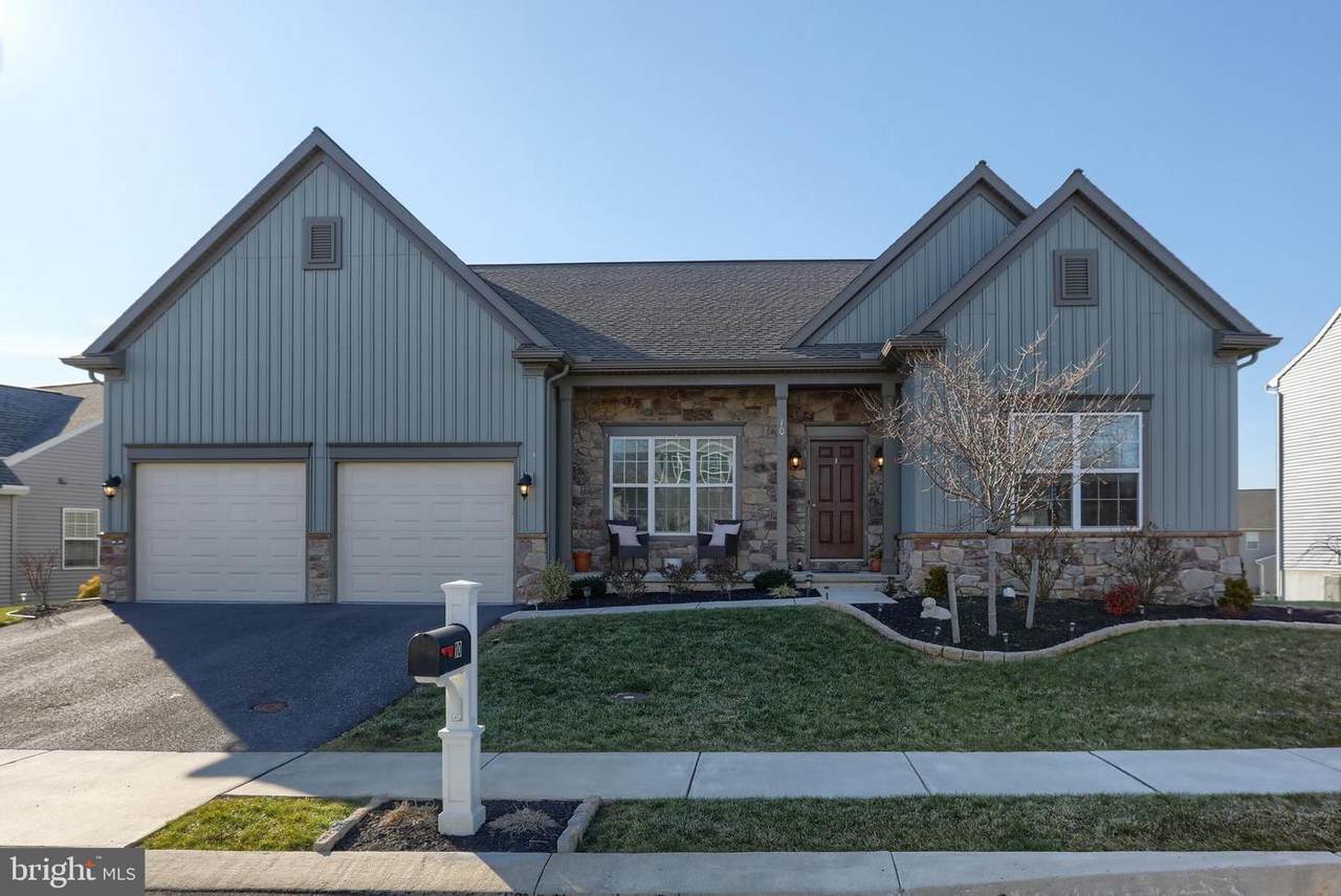 10 Blue Jay Way - Photo 1