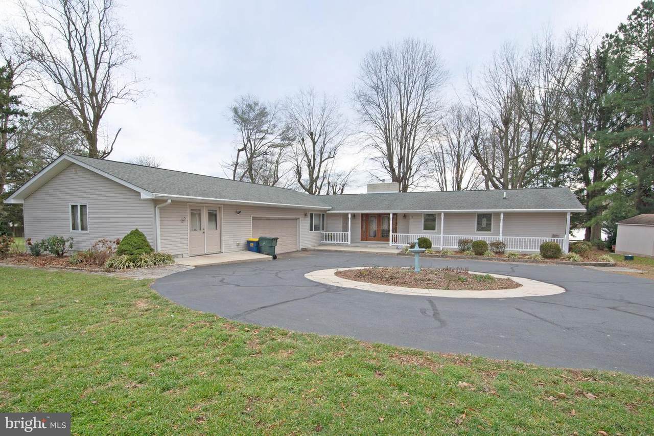 708 Shore Drive - Photo 1