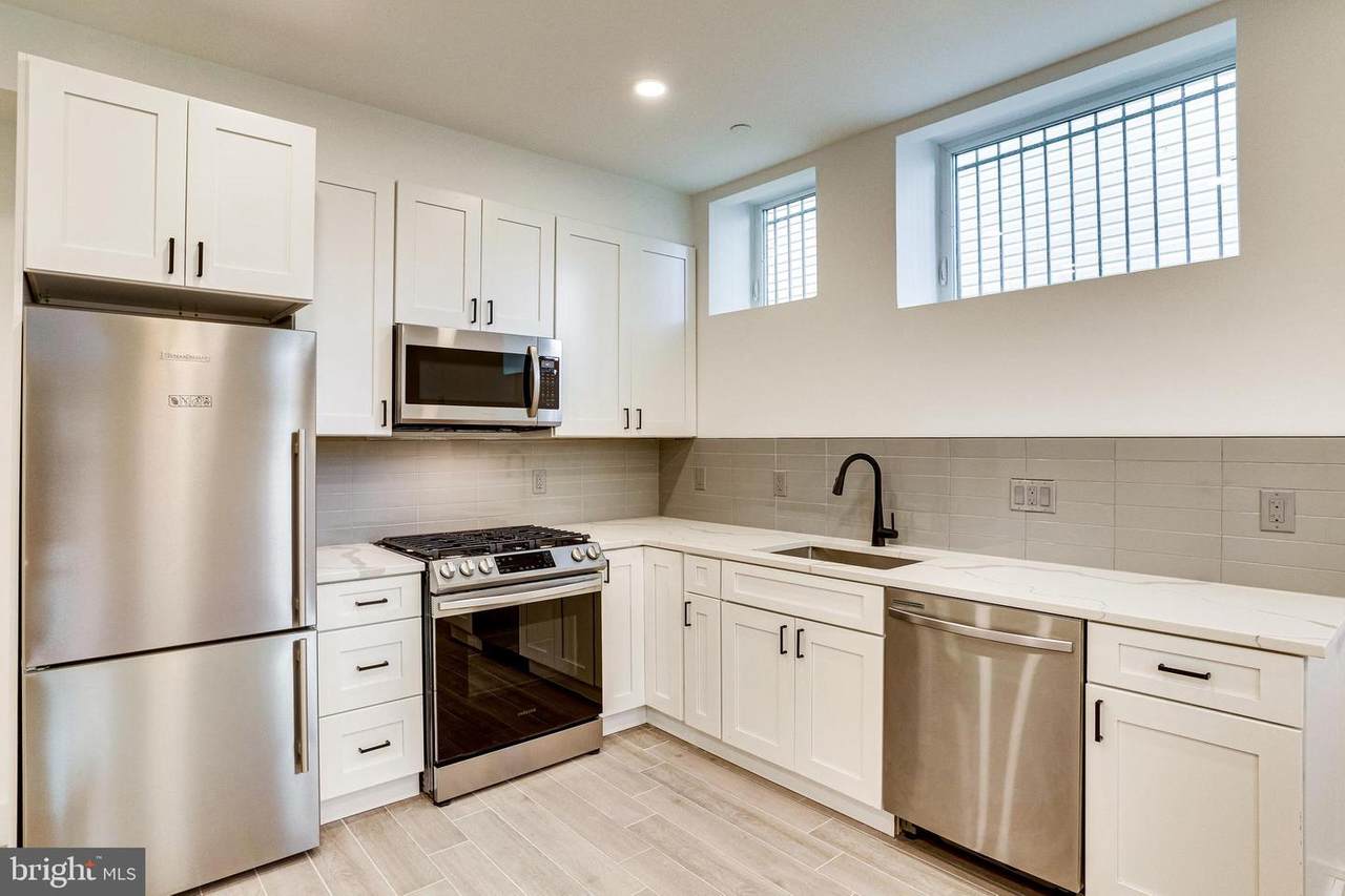 646 Newton Place - Photo 1