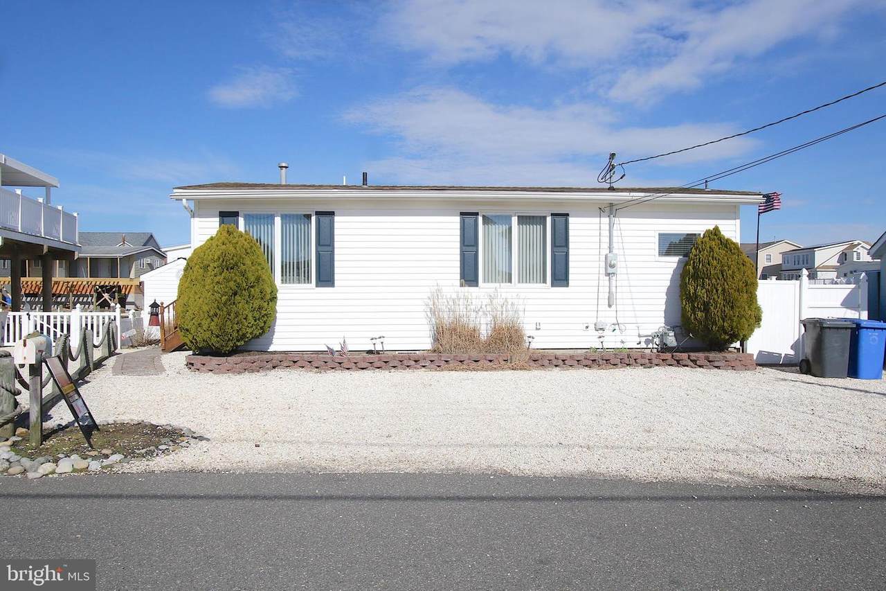 76 Andrew Drive - Photo 1
