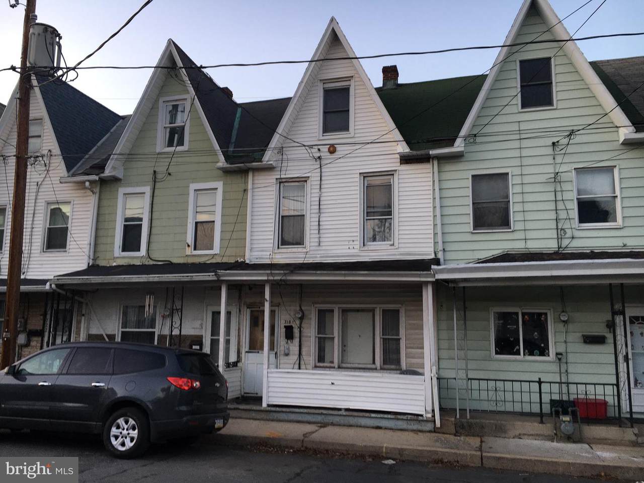 718 Race Street - Photo 1