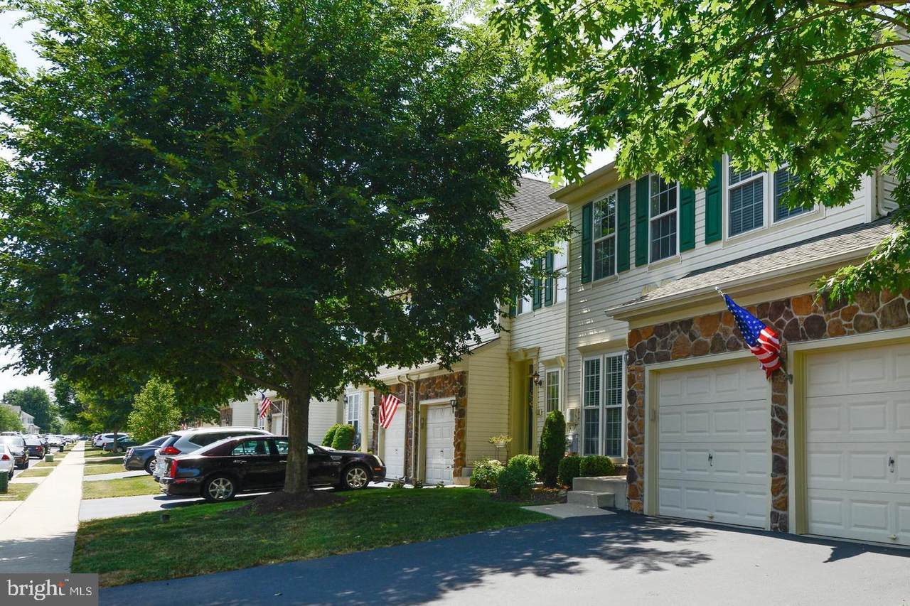 870 Geranium Drive - Photo 1