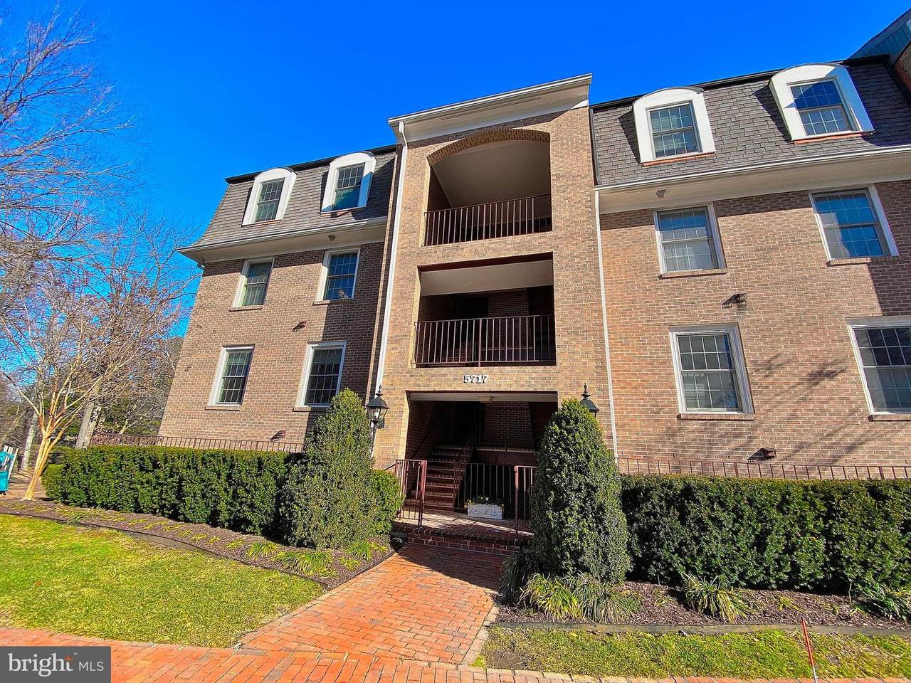 5717 Brewer House Circle - Photo 1