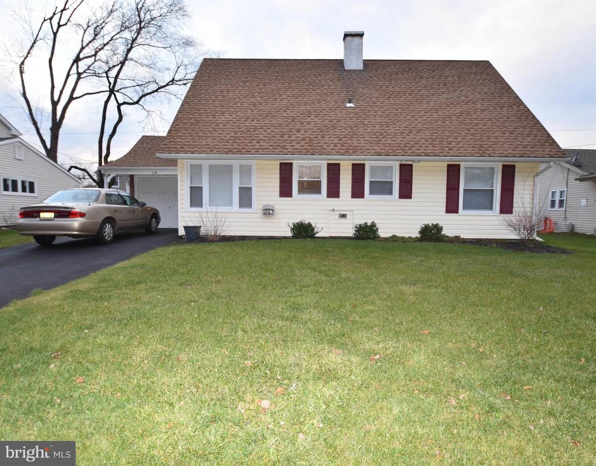 114 Somerset Drive - Photo 1