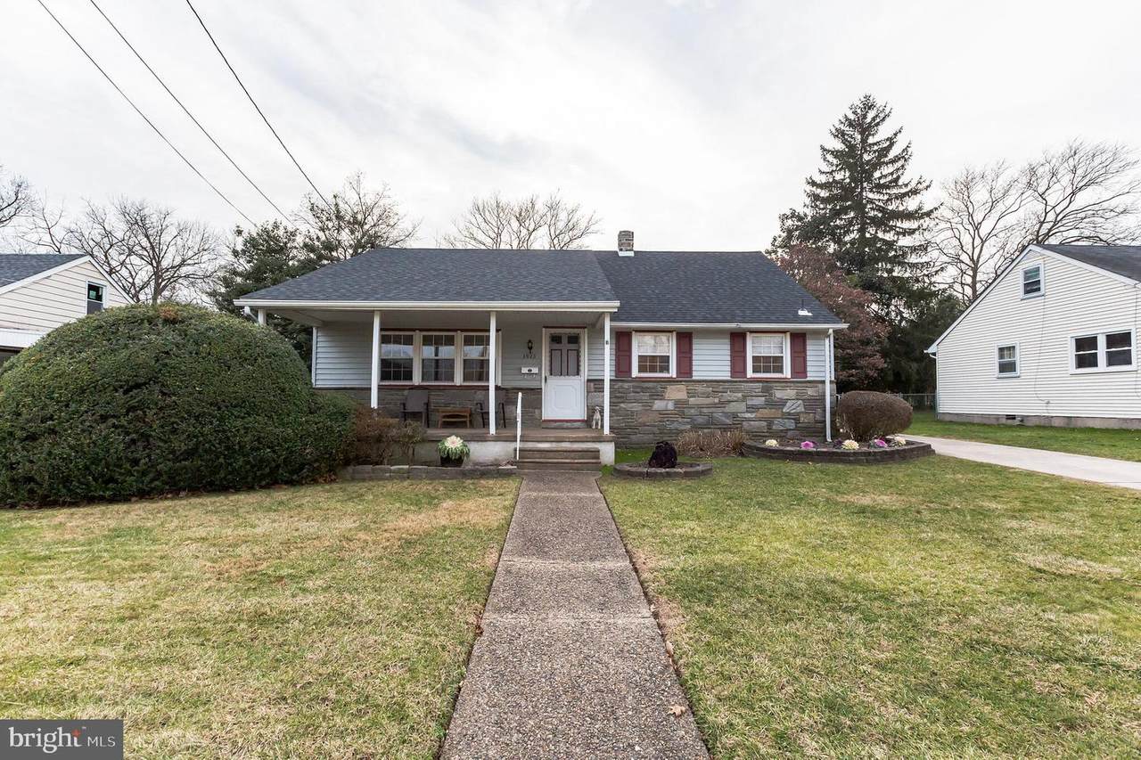 3925 Gladwyn Avenue - Photo 1