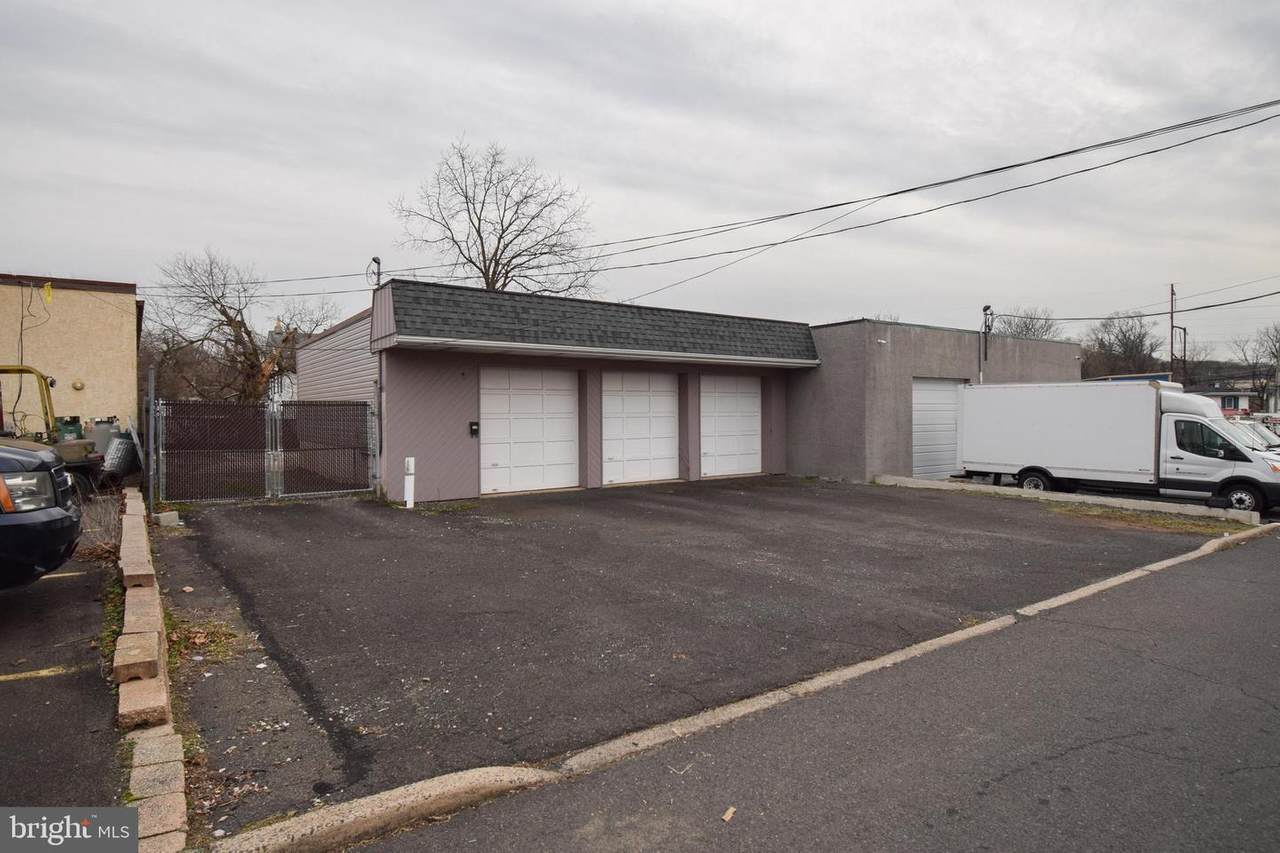 119 Ruscombe Avenue - Photo 1