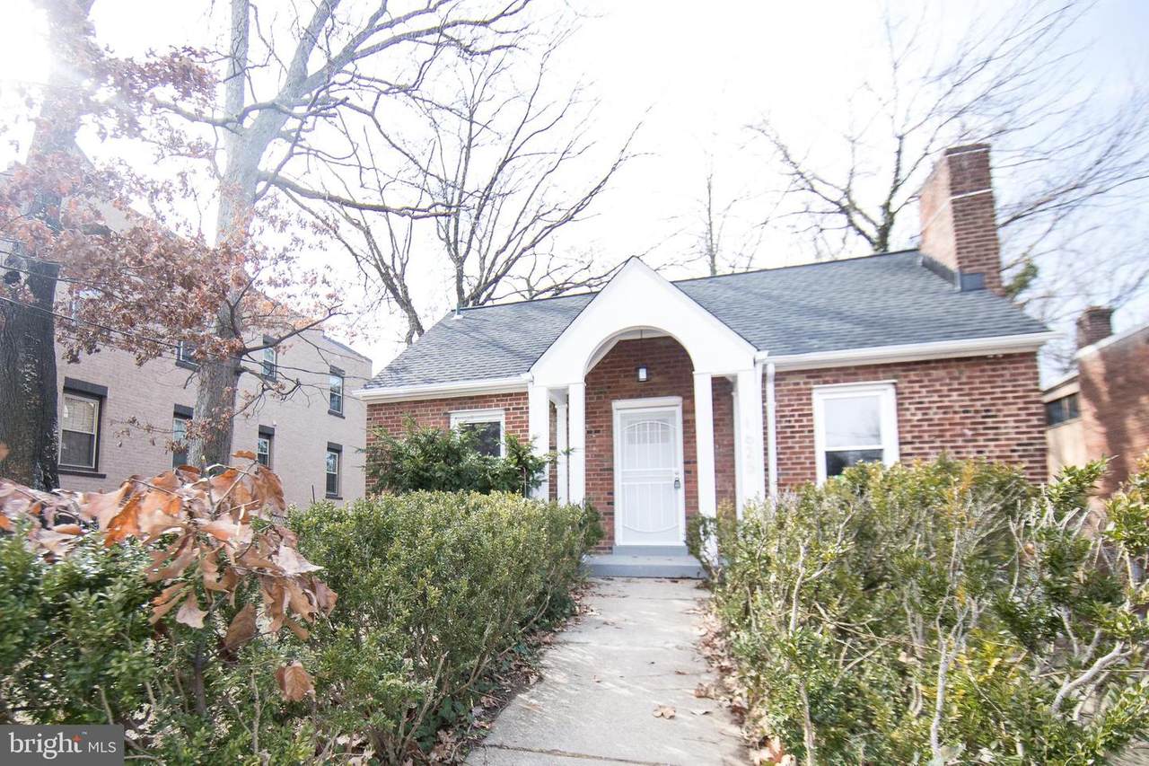1625 28TH Street - Photo 1