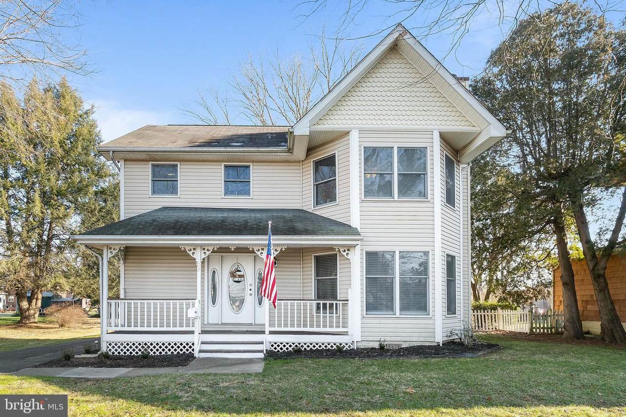 108 Locust Lane - Photo 1