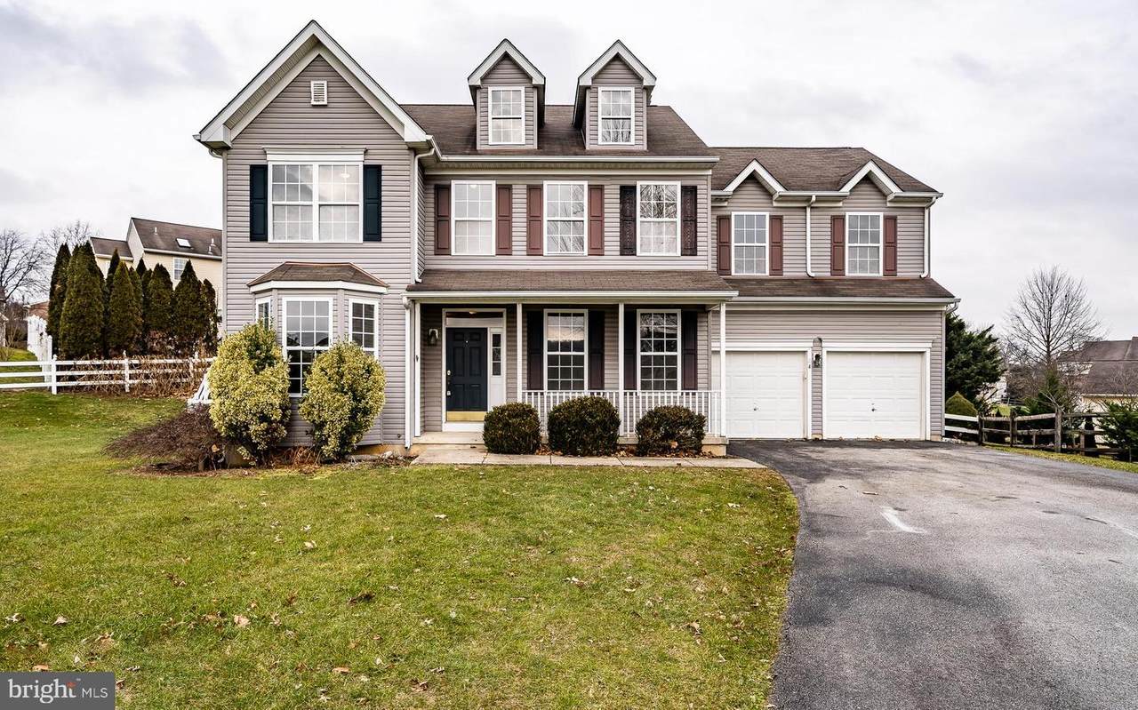 24 Greenleaf Court - Photo 1