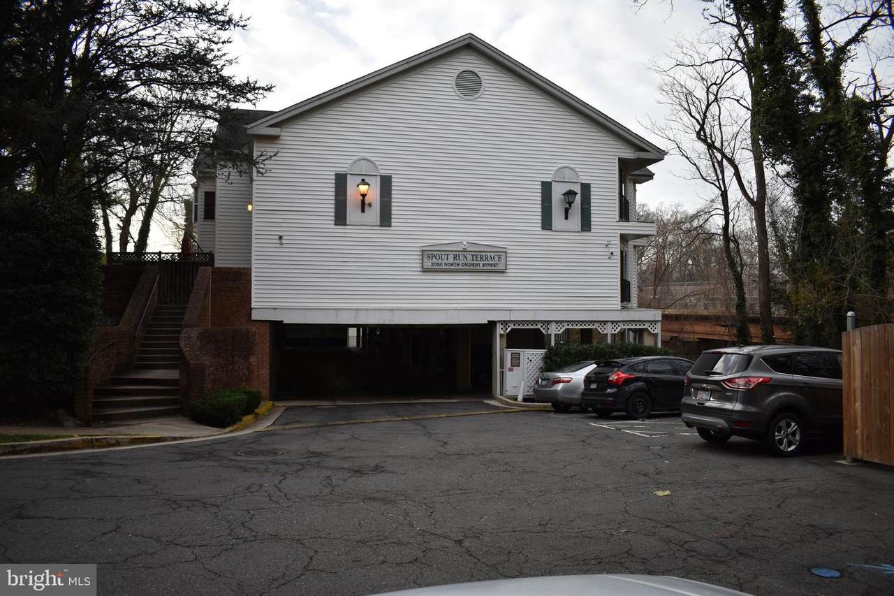2050 Calvert Street - Photo 1