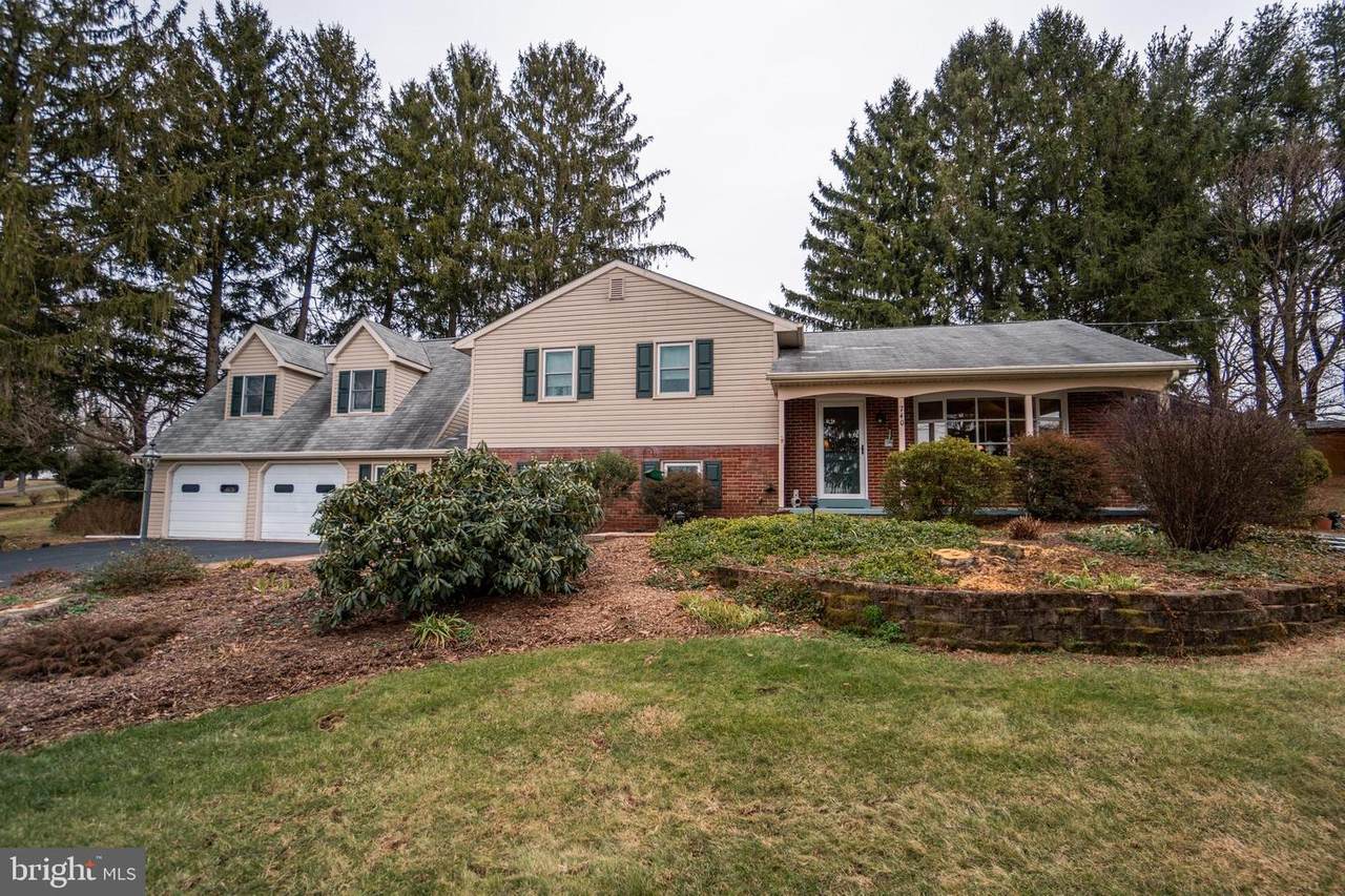 740 Pine Street - Photo 1