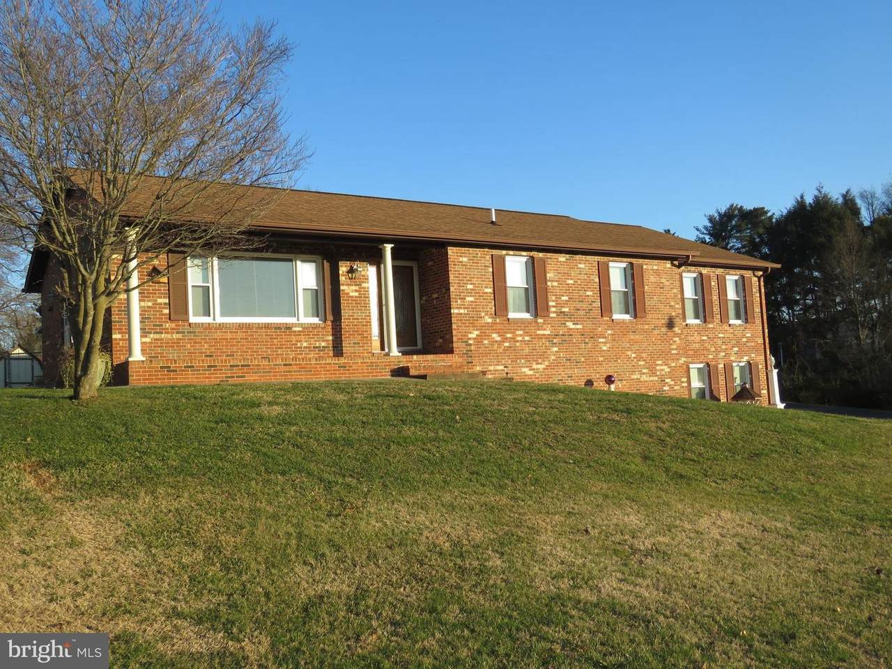 210 Chestnut Drive - Photo 1