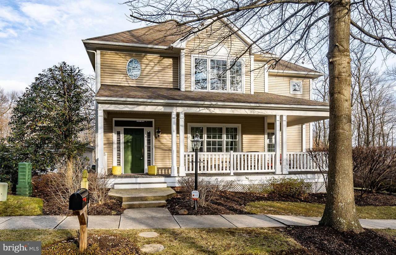 971 Pinehurst Drive - Photo 1