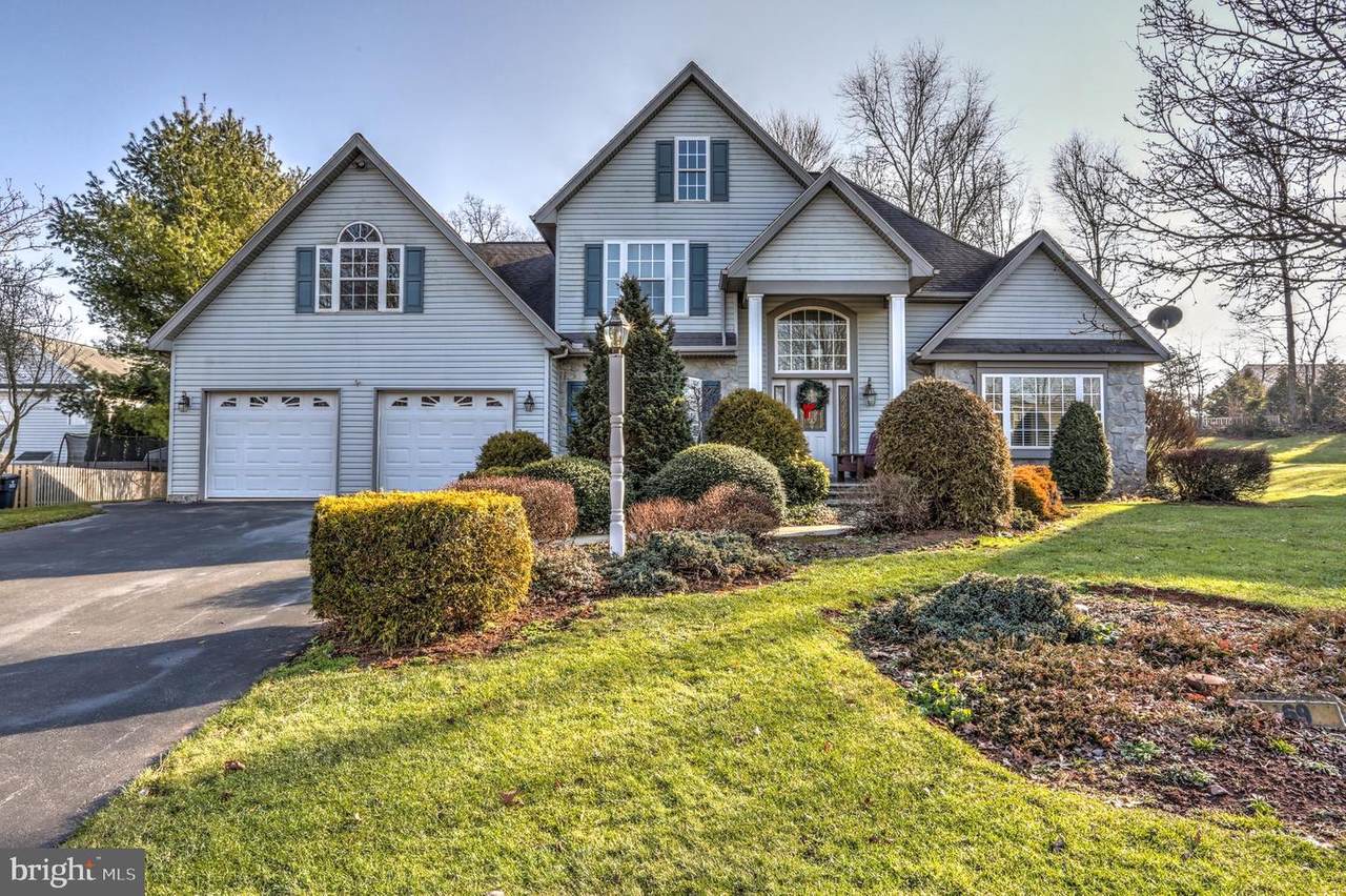 169 Fairway Drive - Photo 1