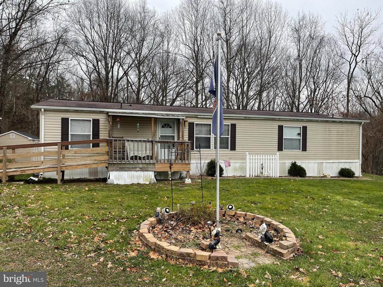 43 Cheyenne Court - Photo 1
