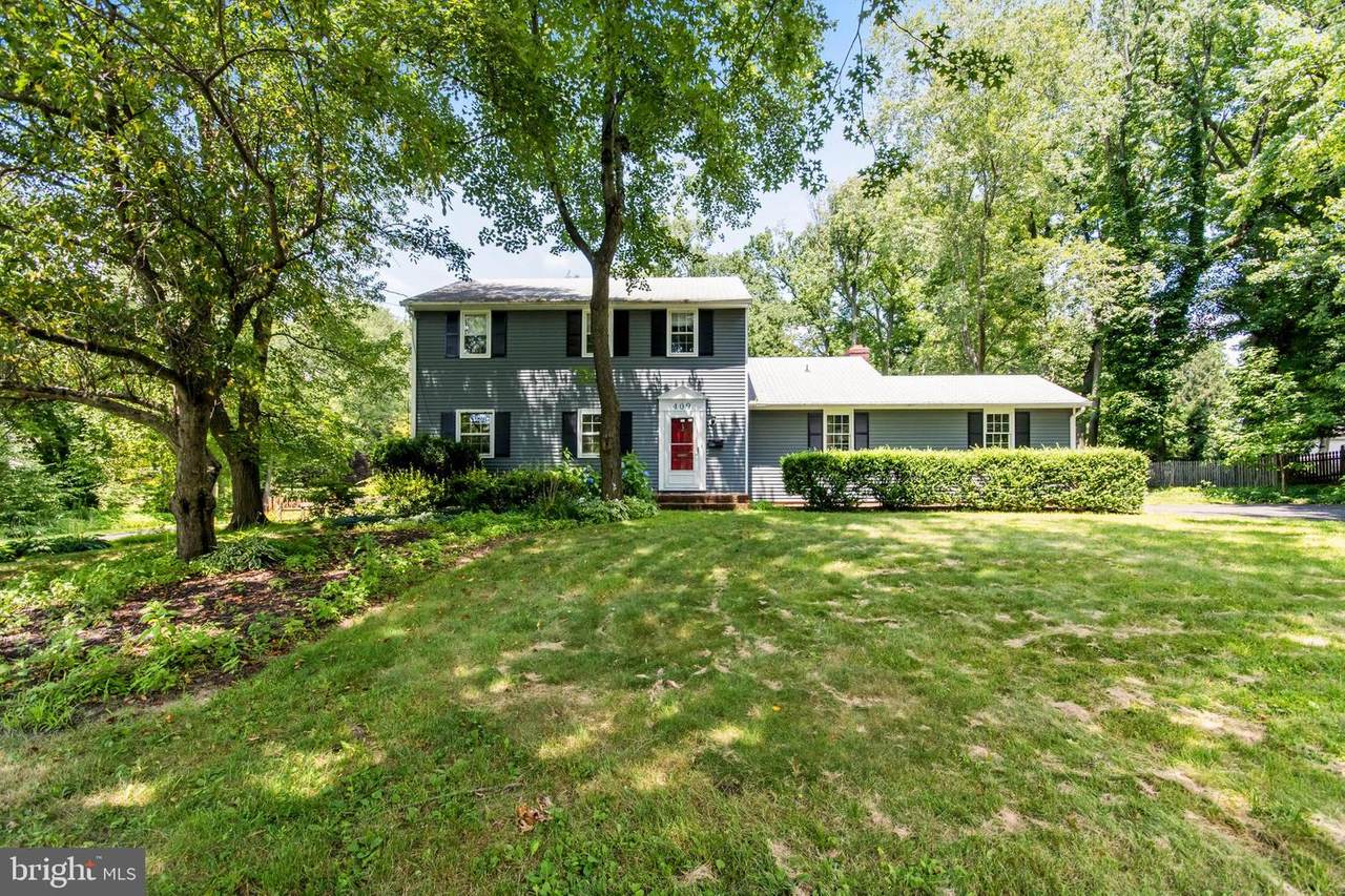 409 Oldershaw Avenue - Photo 1