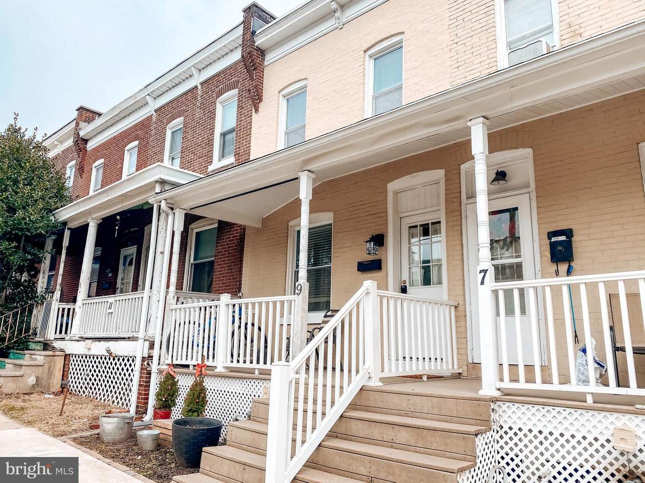 9 Franklin Avenue - Photo 1