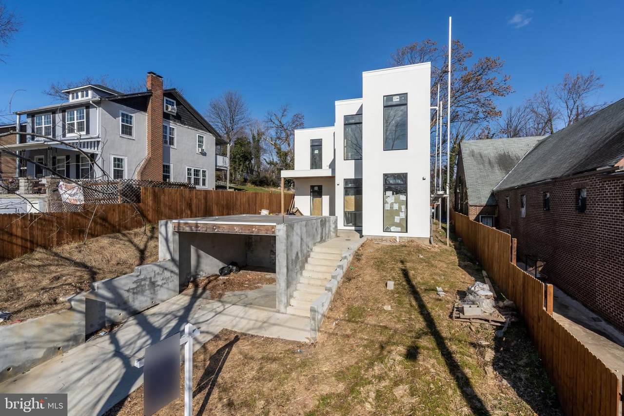 2224 Evarts Street - Photo 1