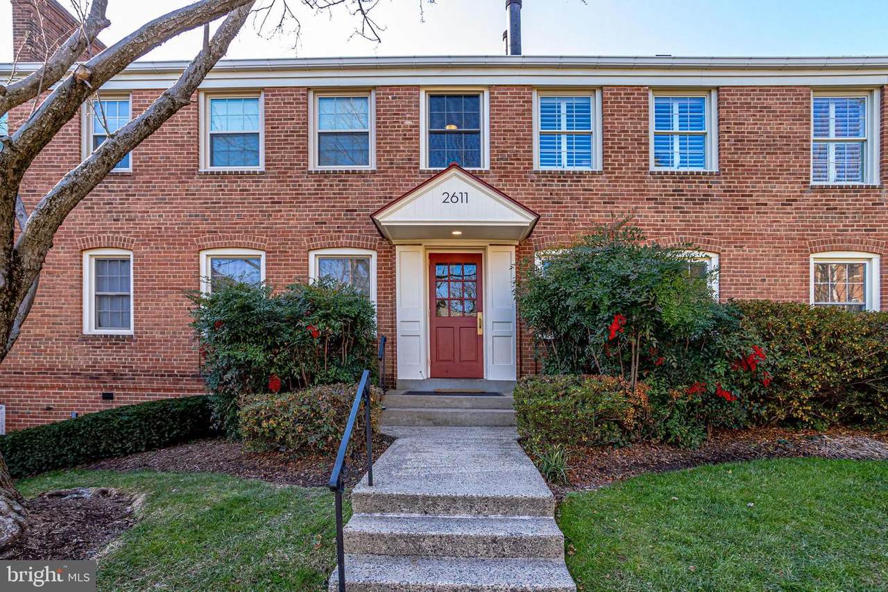 2611 Arlington Boulevard - Photo 1