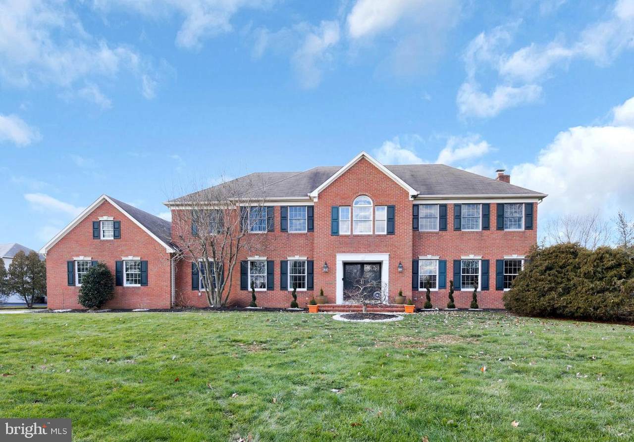 2 Duxbury Court - Photo 1