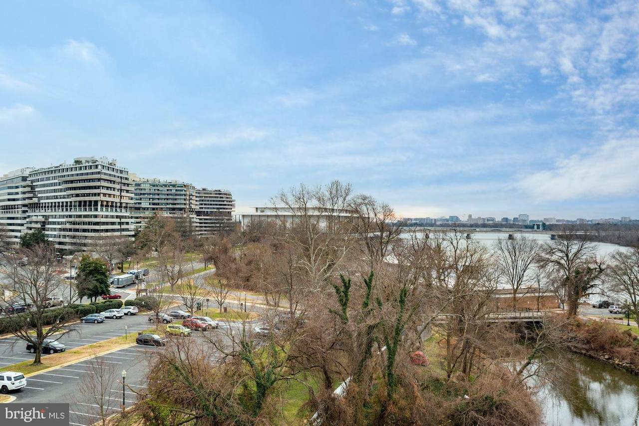 2900 K Street - Photo 1