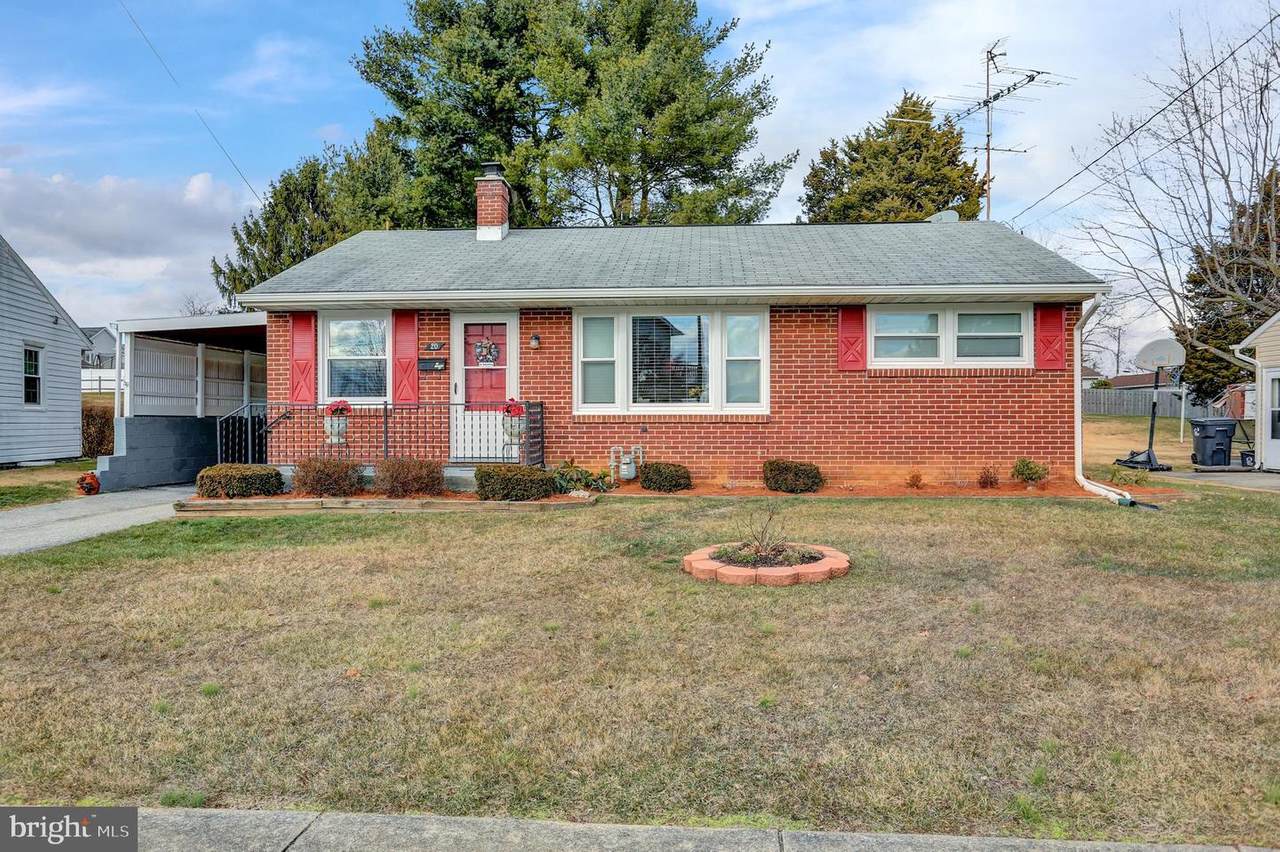 20 Lincoln Drive - Photo 1