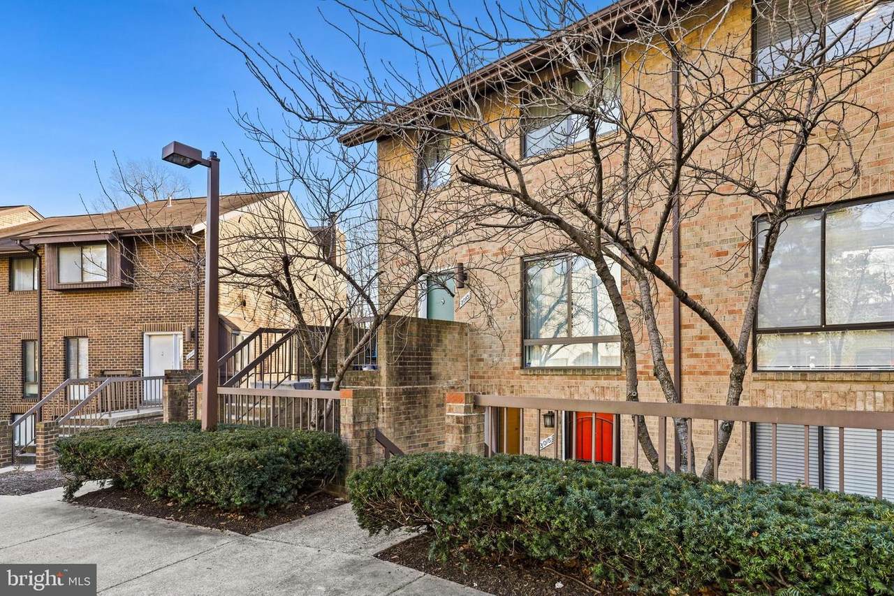 3015 Hawthorne Drive - Photo 1