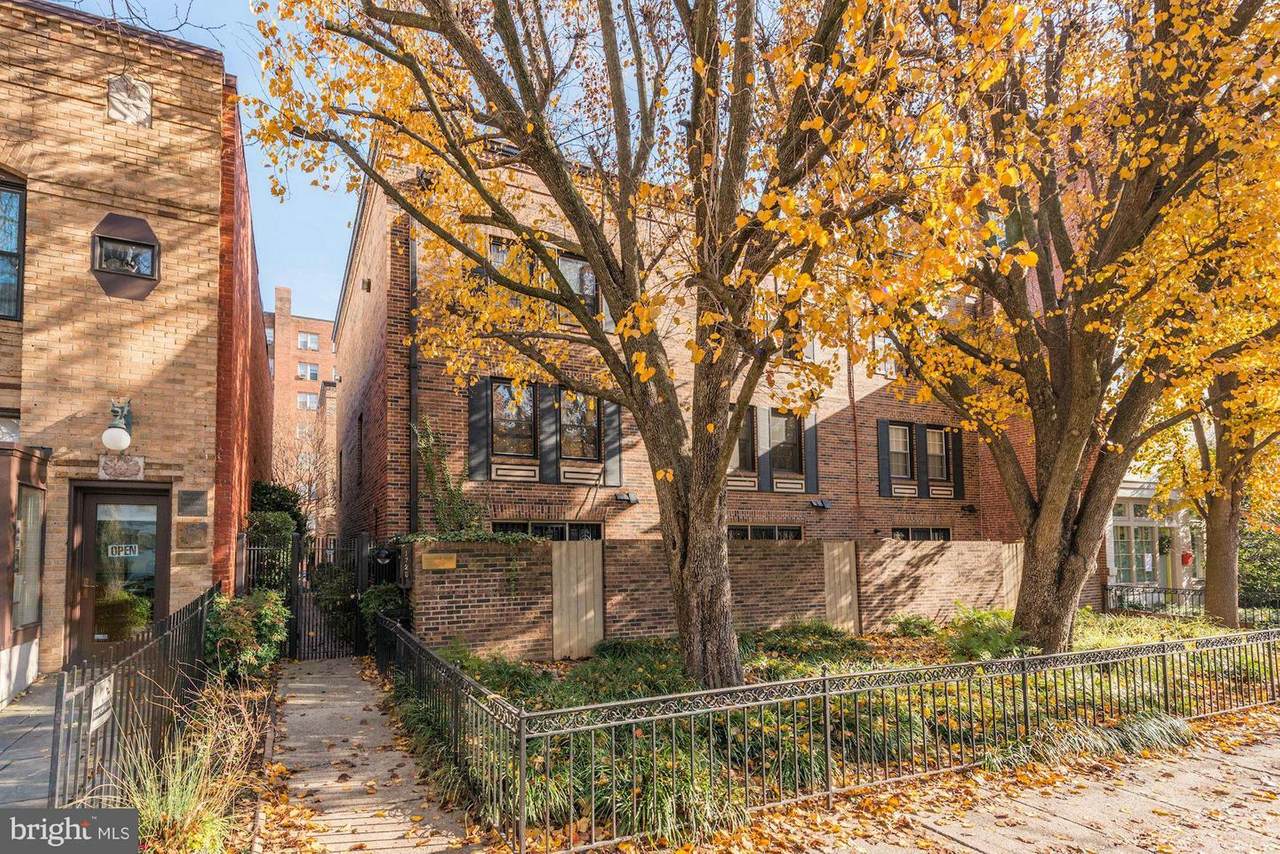 1725 20TH Street - Photo 1