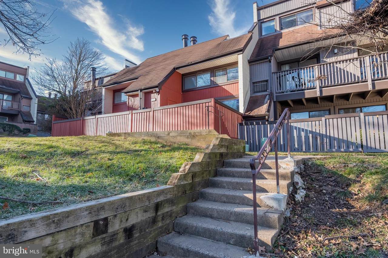 3855 El Camino Place - Photo 1