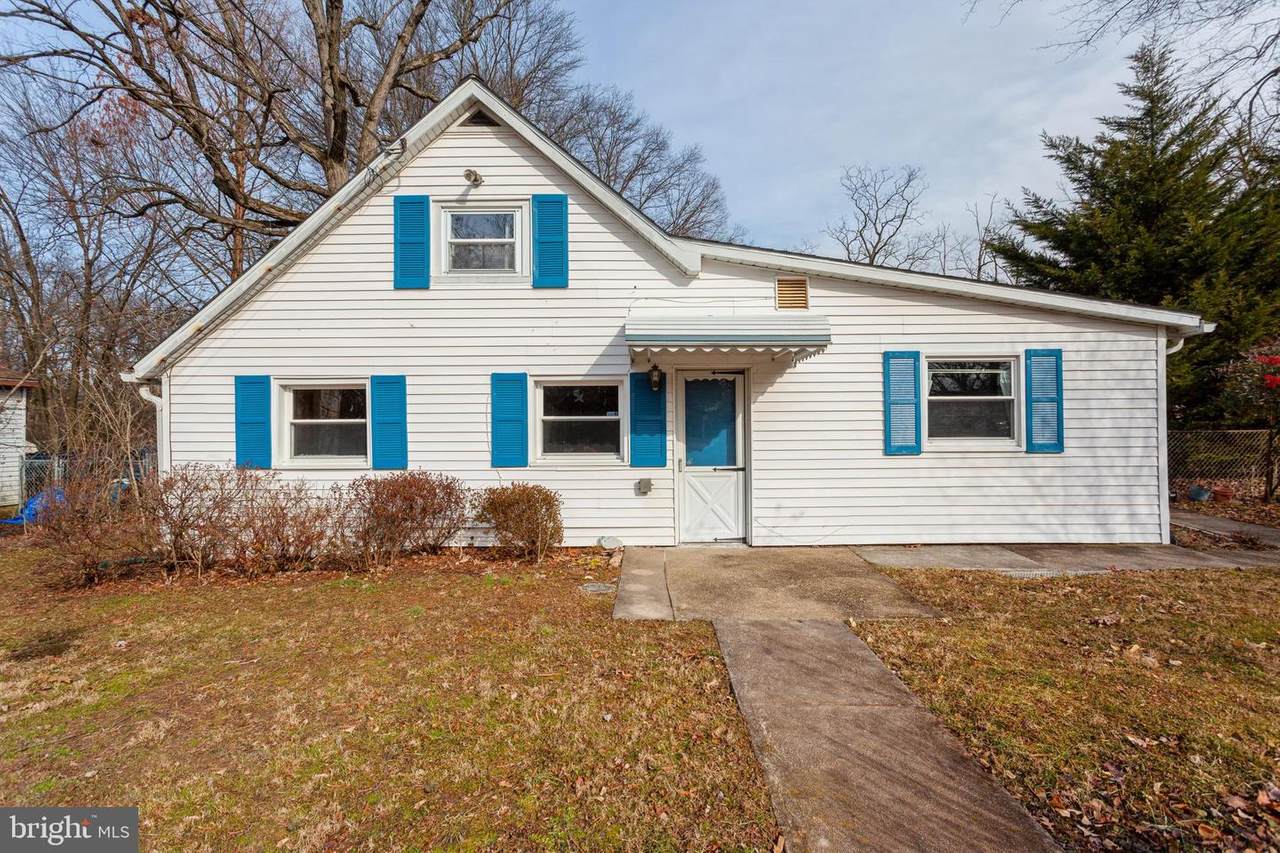 1908 Redwood Avenue - Photo 1