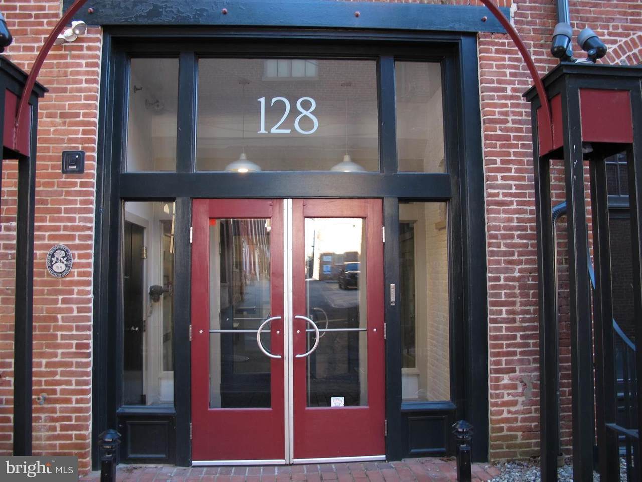 128 Grant Street - Photo 1