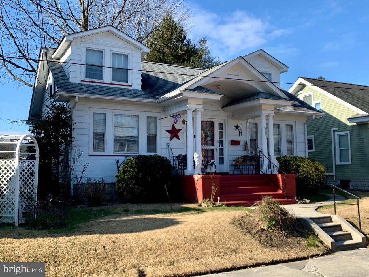 319 Craven Avenue - Photo 1