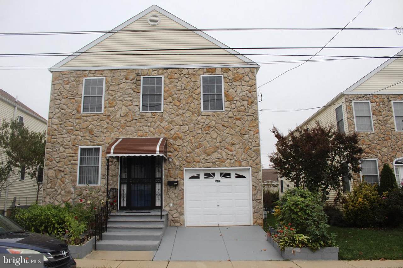 1403 Tudor - Photo 1
