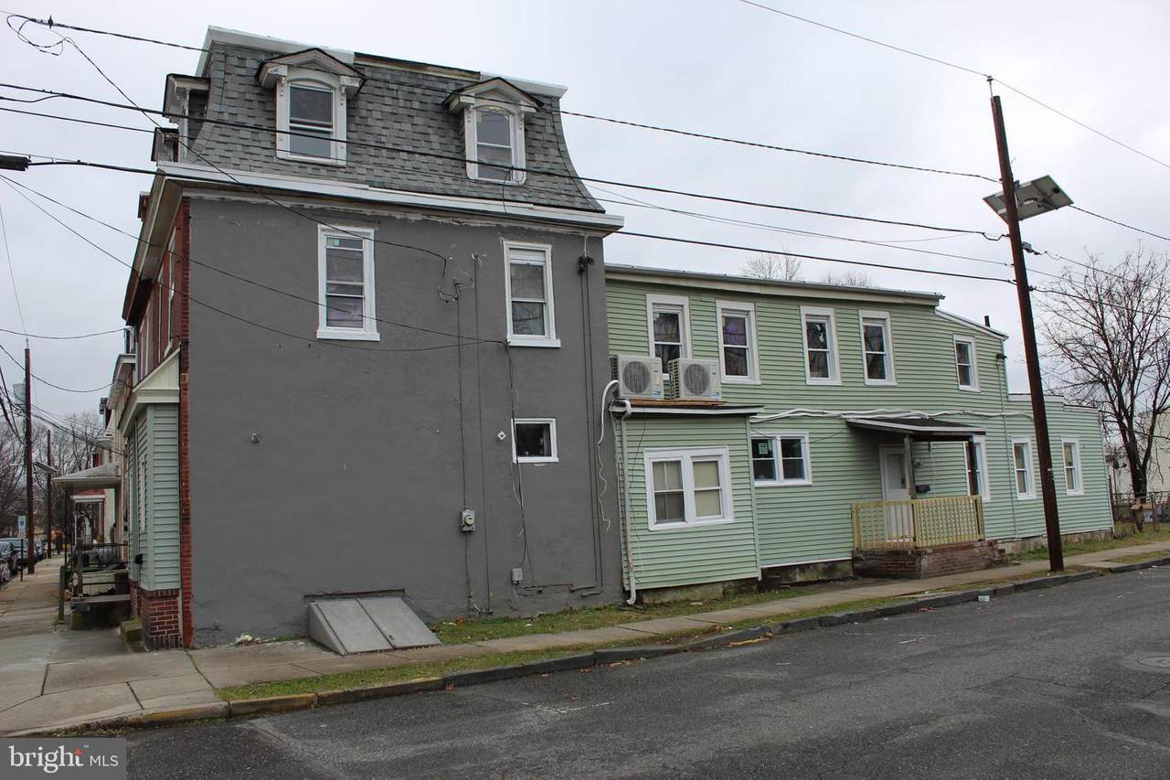 300 Jones Avenue - Photo 1
