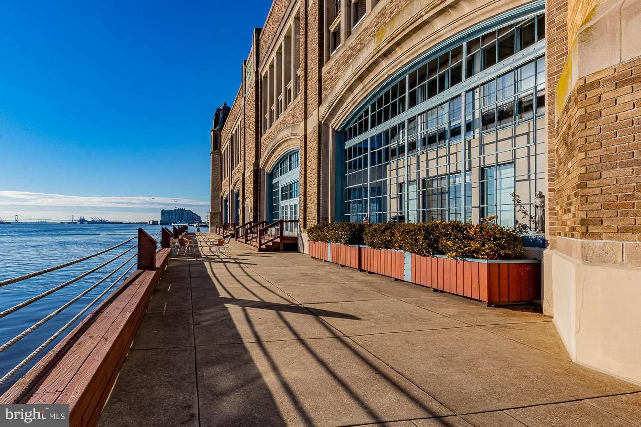 3 Columbus Boulevard - Photo 1